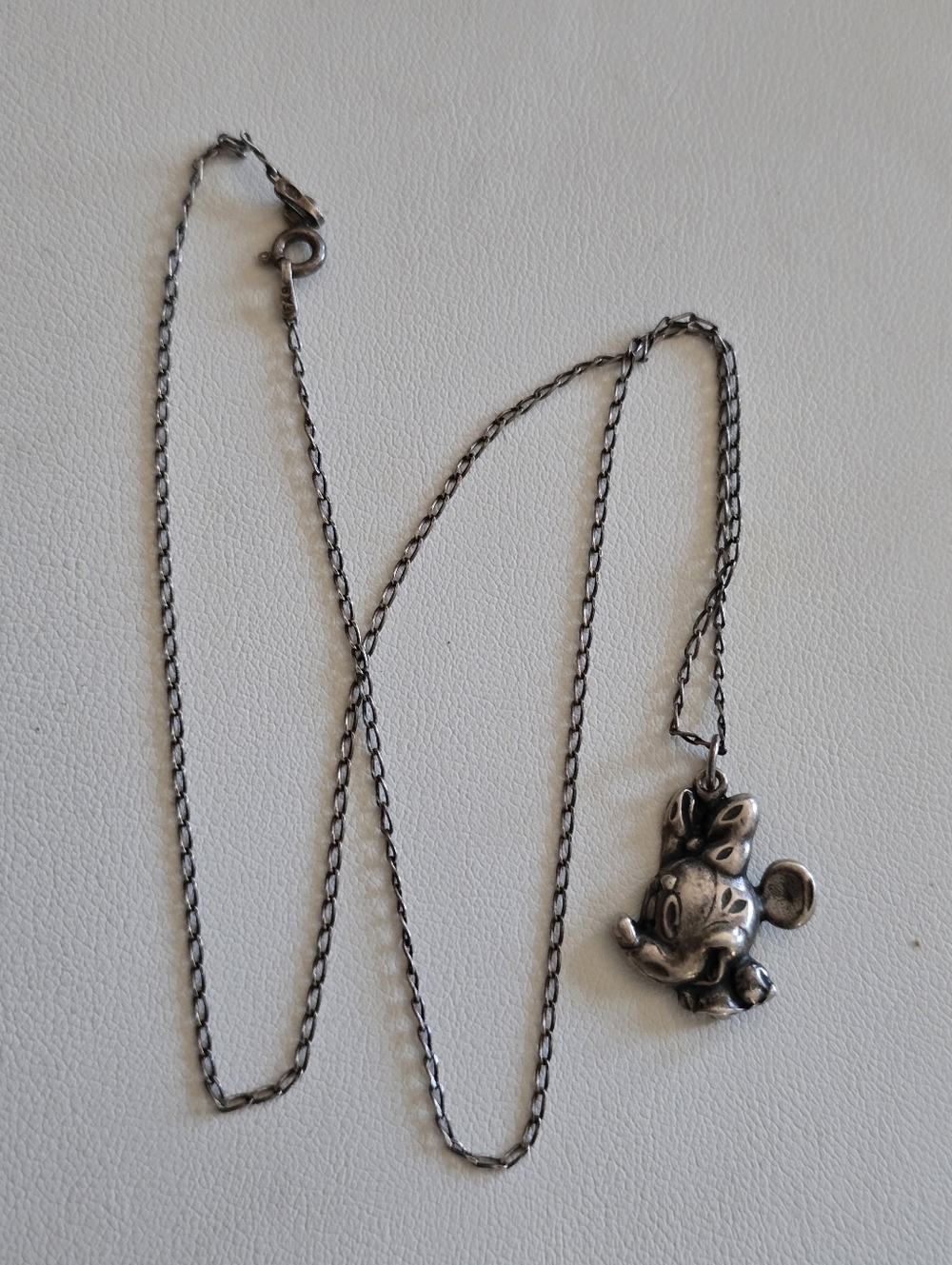 Sterling Silver Minnie Mouse Necklace Vintage Disney - Picture 2 of 5
